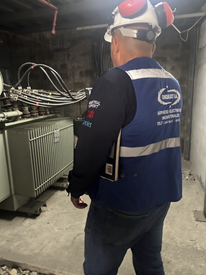 Inspección en transformador interior