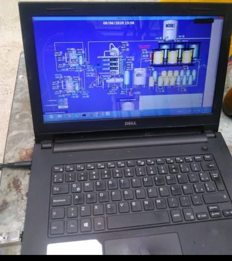 Pantalla de proceso y control industrial